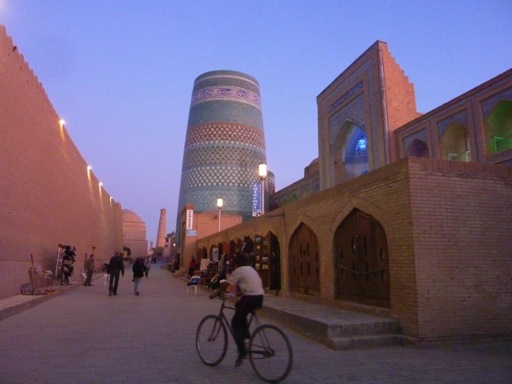 entre Khiva